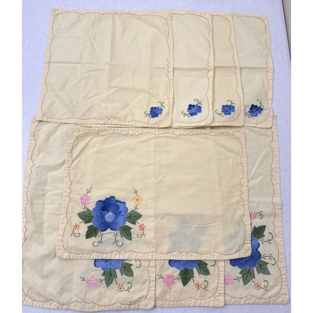 Vintage Yellow 4 Placemats 4 Napkins Embroidered Flower Floral Appliqué Set